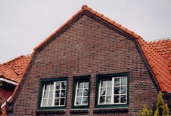 Gevel restauratie in de buurt van Wassenaar voor het terug brengen van uw gevel in originele staat
